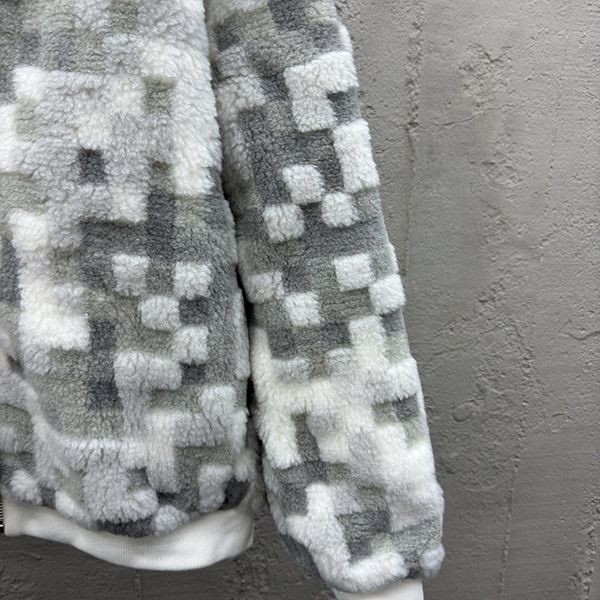 【LVSKIモコモコ温か】★ルイヴィトン★Fleece ブルゾン 偽物 1AGK11